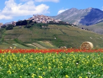 Castelluccio di Norcia - Weekend nel parco nazionale dei Monti Sibillini in Umbria - Patrimonio Unesco